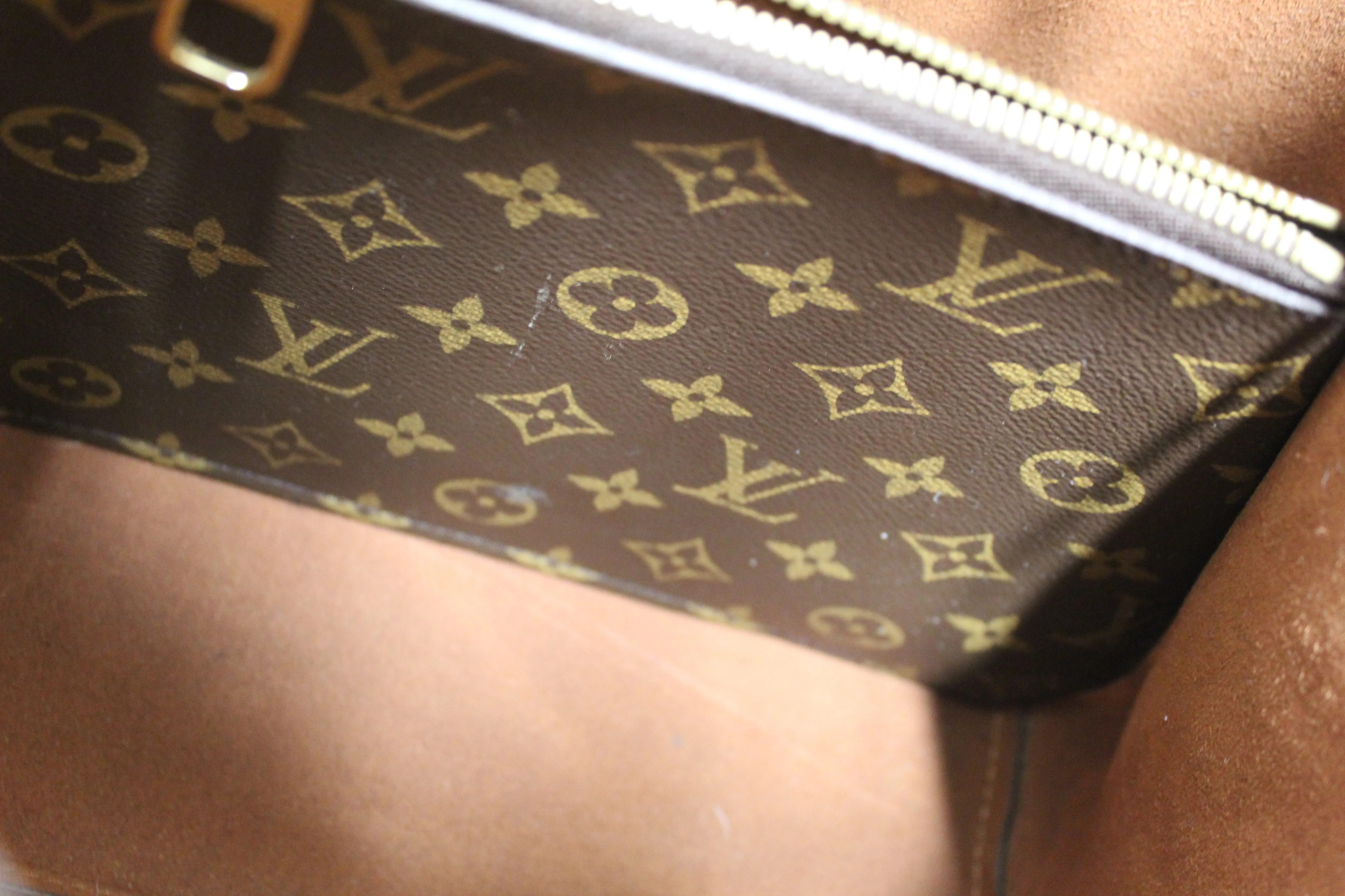 Authentic Louis Vuitton Classic Monogram Brown NeoNoe Shoulder Bag