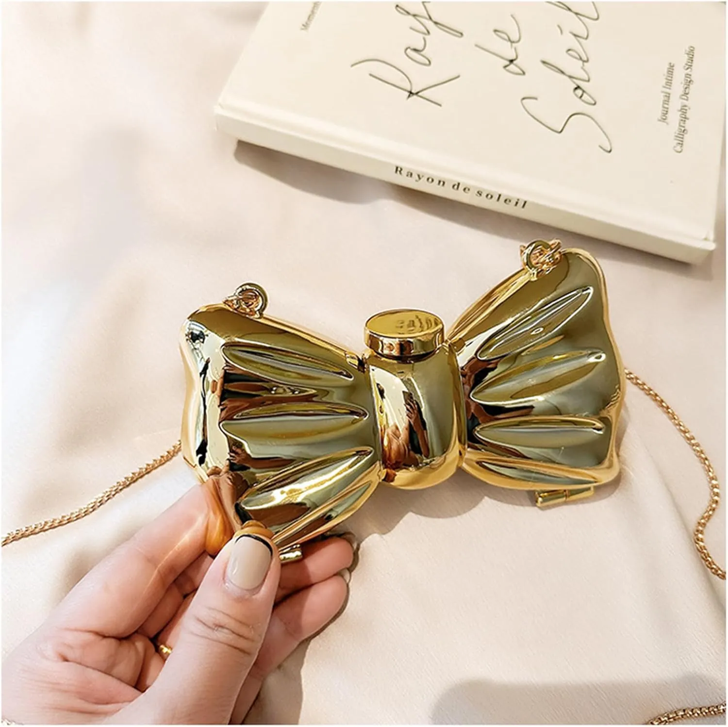 Bow Purse for Women Mini Bow Flower Clutch Purse Crossbody Cute Clutch Y2k Bow Metallic Small Party Mirror Handbag