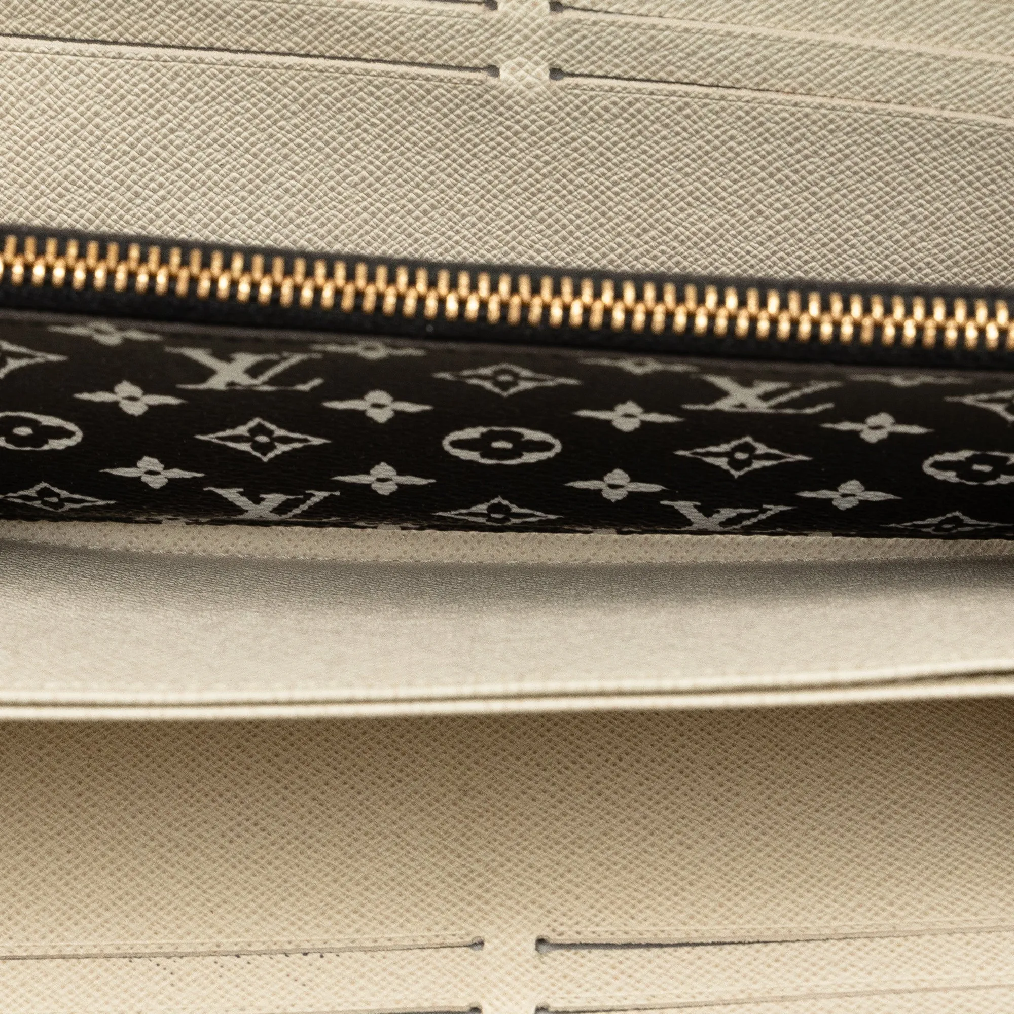 Brown Louis Vuitton Monogram Giant Jungle Zippy Wallet