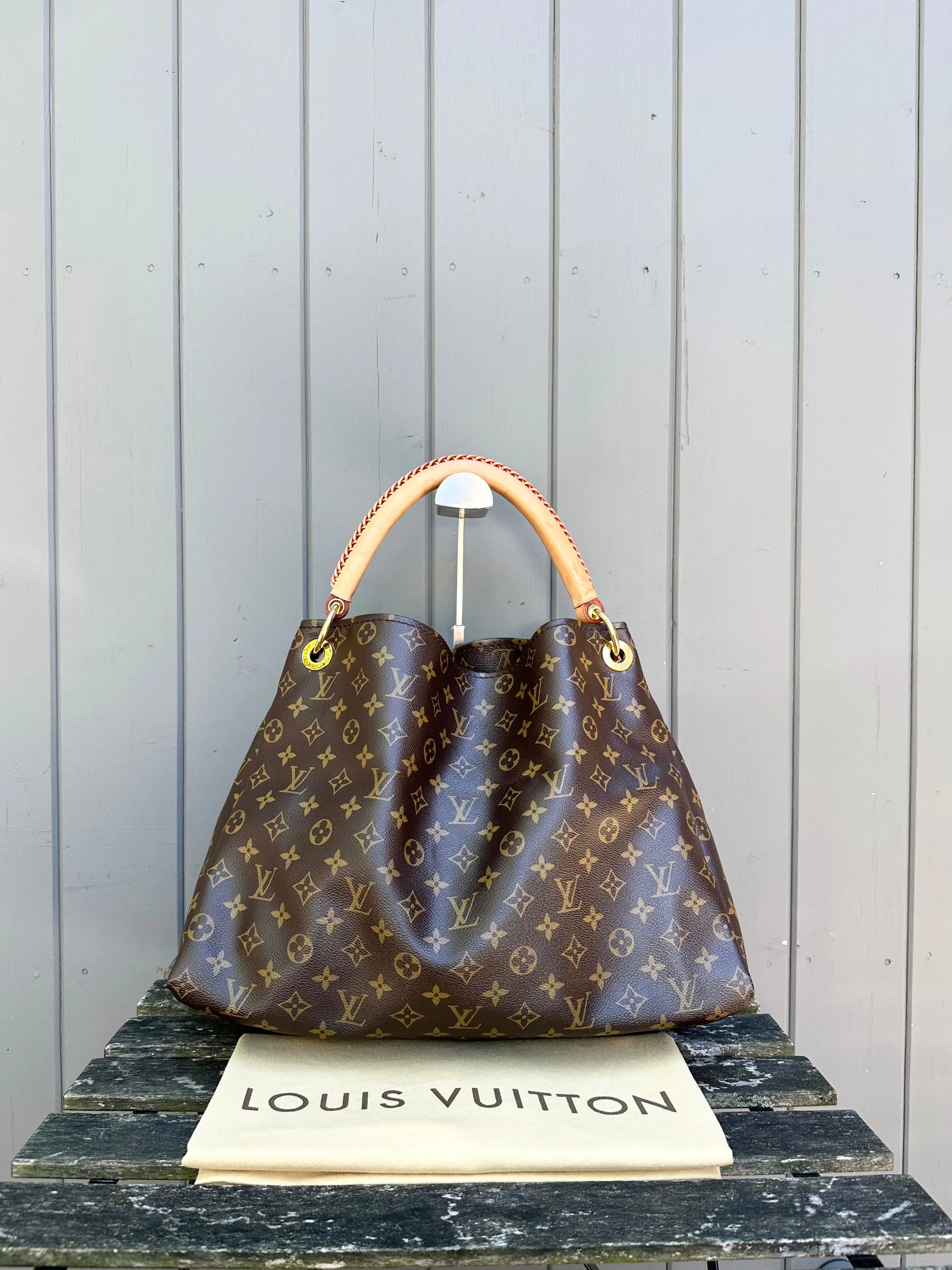 LOUIS VUITTON Artsy MM Monogram Canvas Shoulder Bag